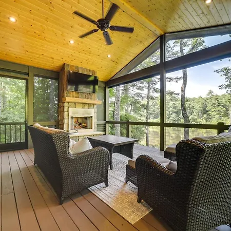 Luxury Chinquapin Resort Home With Private Hot Tub!